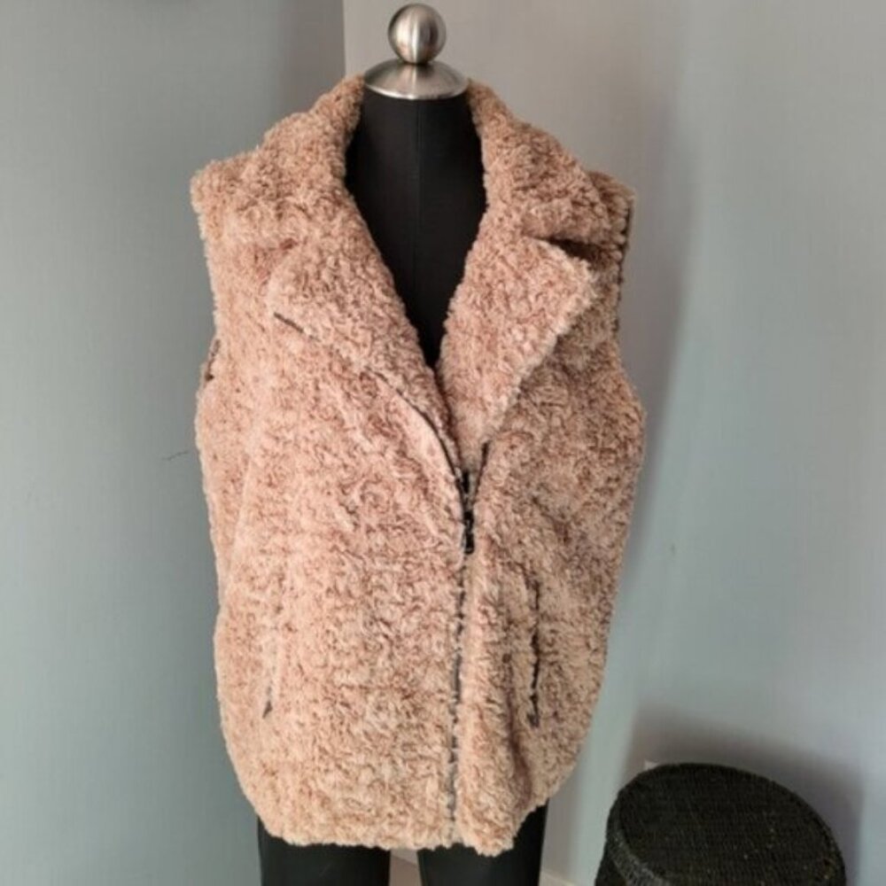 Yest Faux Shearling Teddy Vest NWT Sz 12 / XL